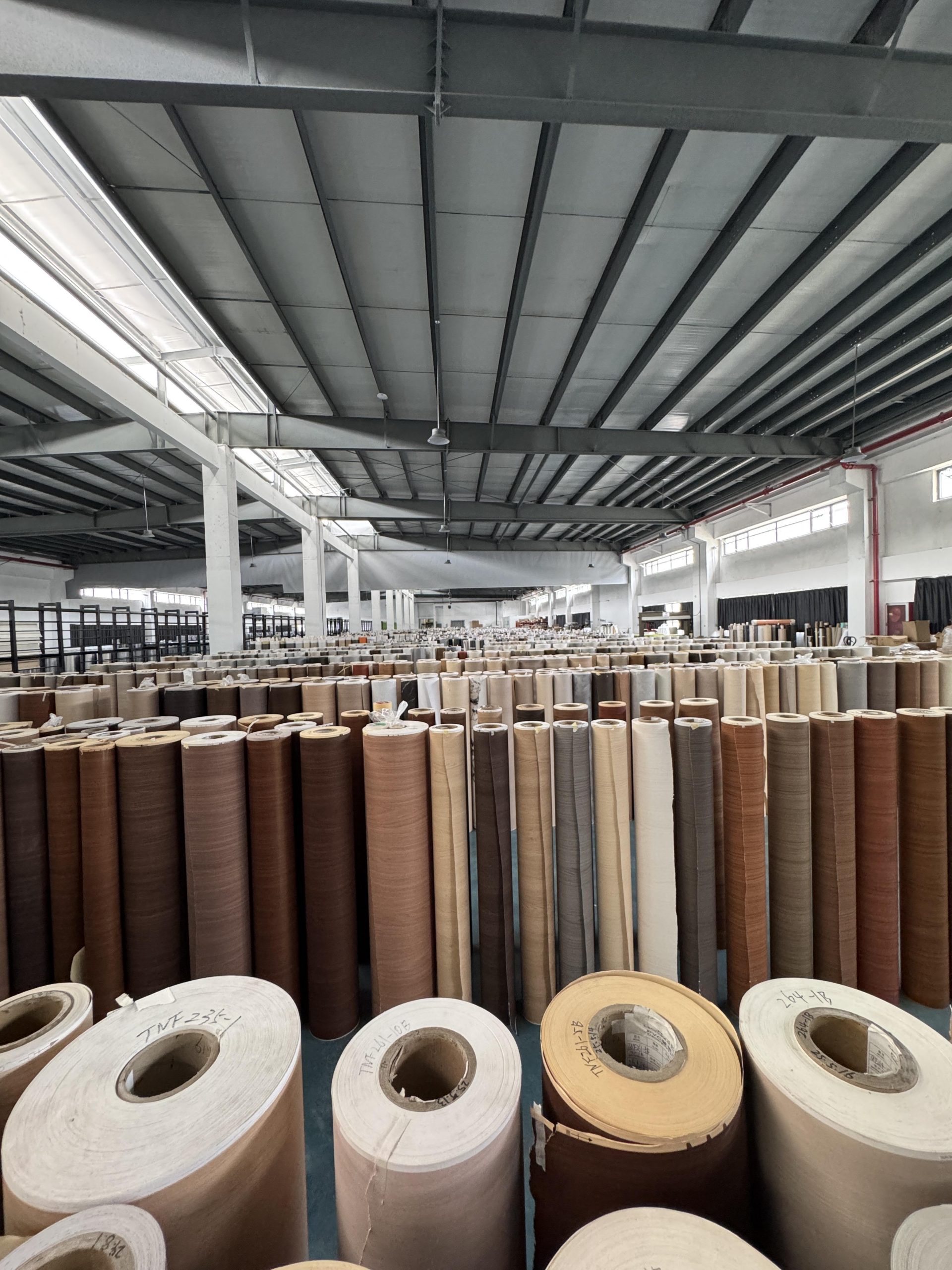 Bảng màu màng dán PVC DongYi