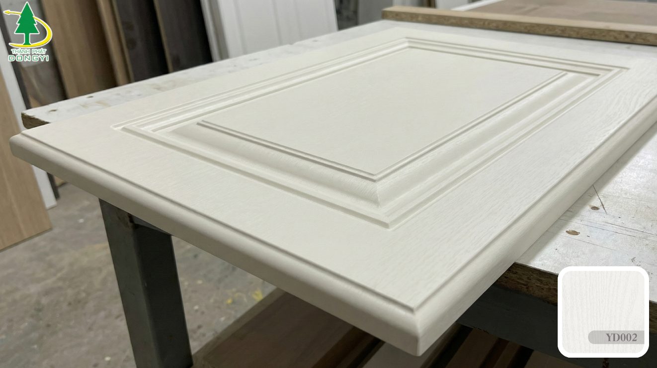 Màng PVC hút chân không ôm sát chi tiết 3D Cánh tủ bếp hút chân không màng PVC không đường line