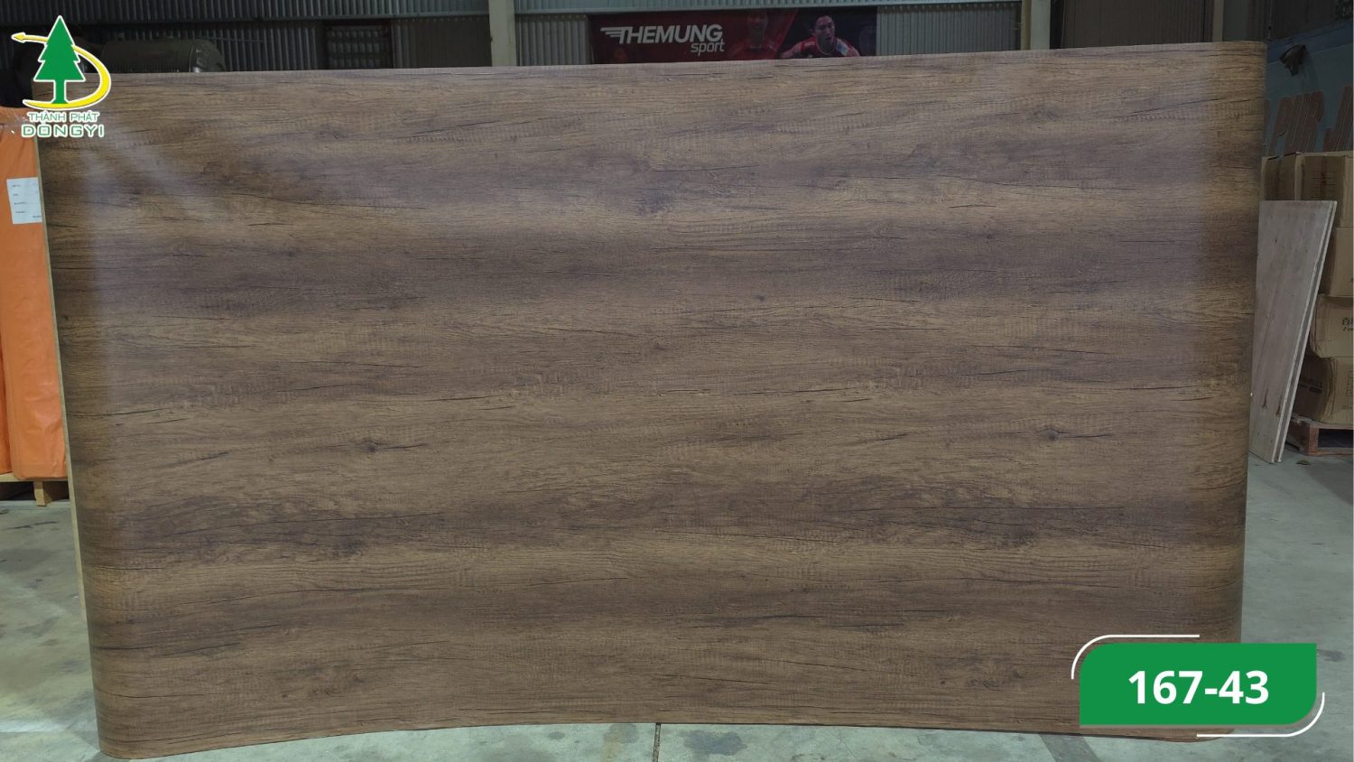 Màng film pvc vân gỗ sồi cổ màu nâu đậm mã 167-43
