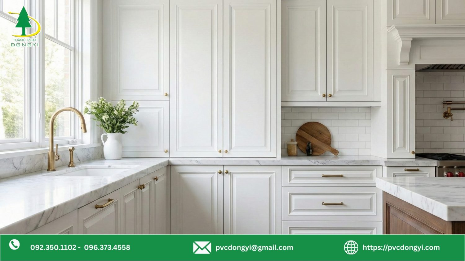 Tủ bếp cánh huỳnh phủ màng PVC trắng sứ mịn đẹp, đồng đều màu sắc